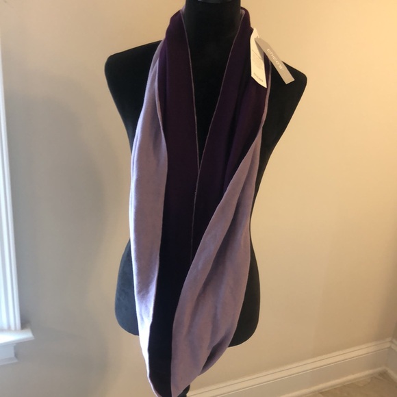 Chico’s NWT reversible infinity scarf - Picture 3 of 8